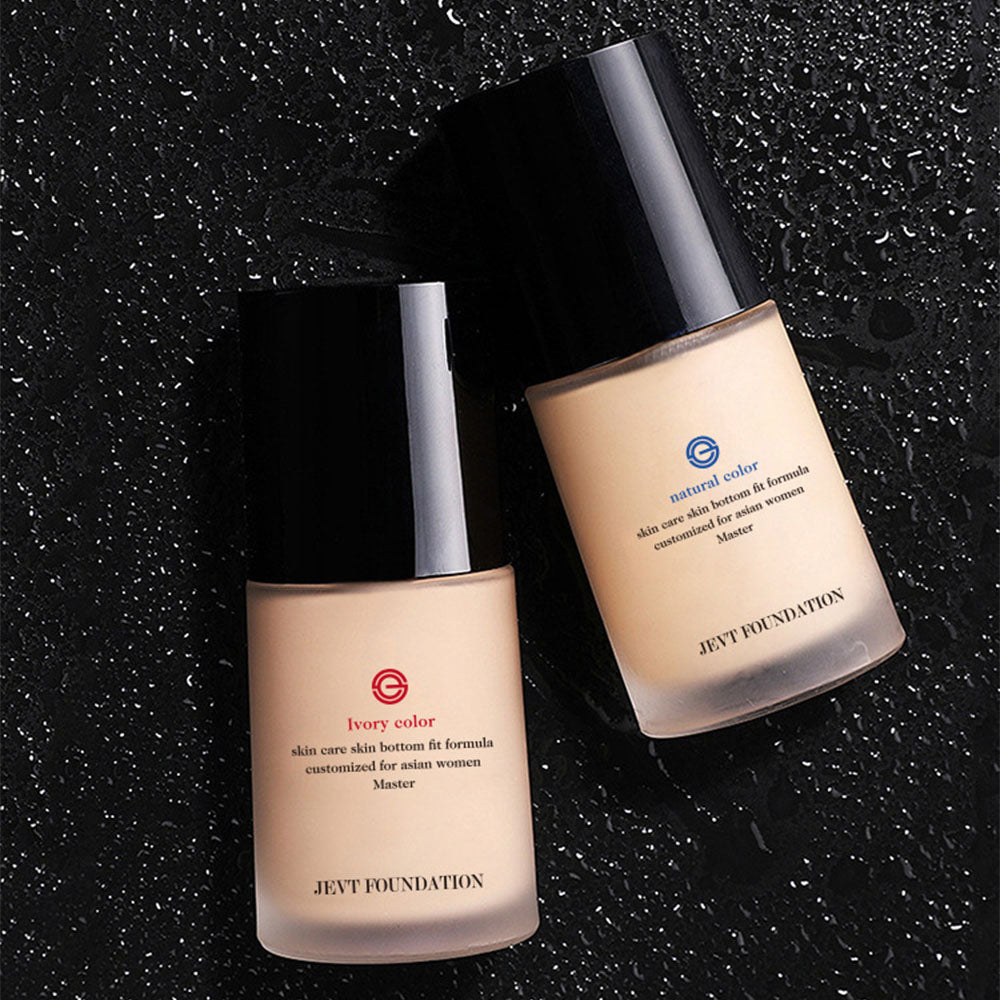 Lightweight Liquid Foundation, Natural Matte, 30 ml - product detail