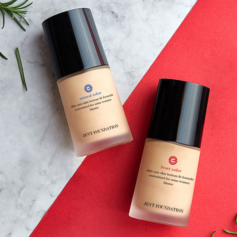Lightweight Liquid Foundation, Natural Matte, 30 ml - product detail